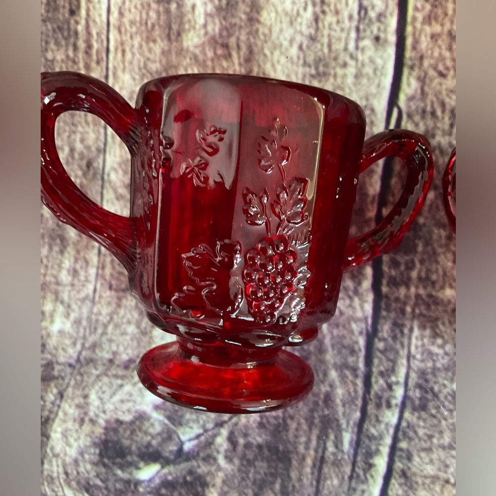 VINTAGE L.G. WRIGHT PANEL GRAPE RUBY RED SUGAR AND CREAMER - Picture 6 of 7